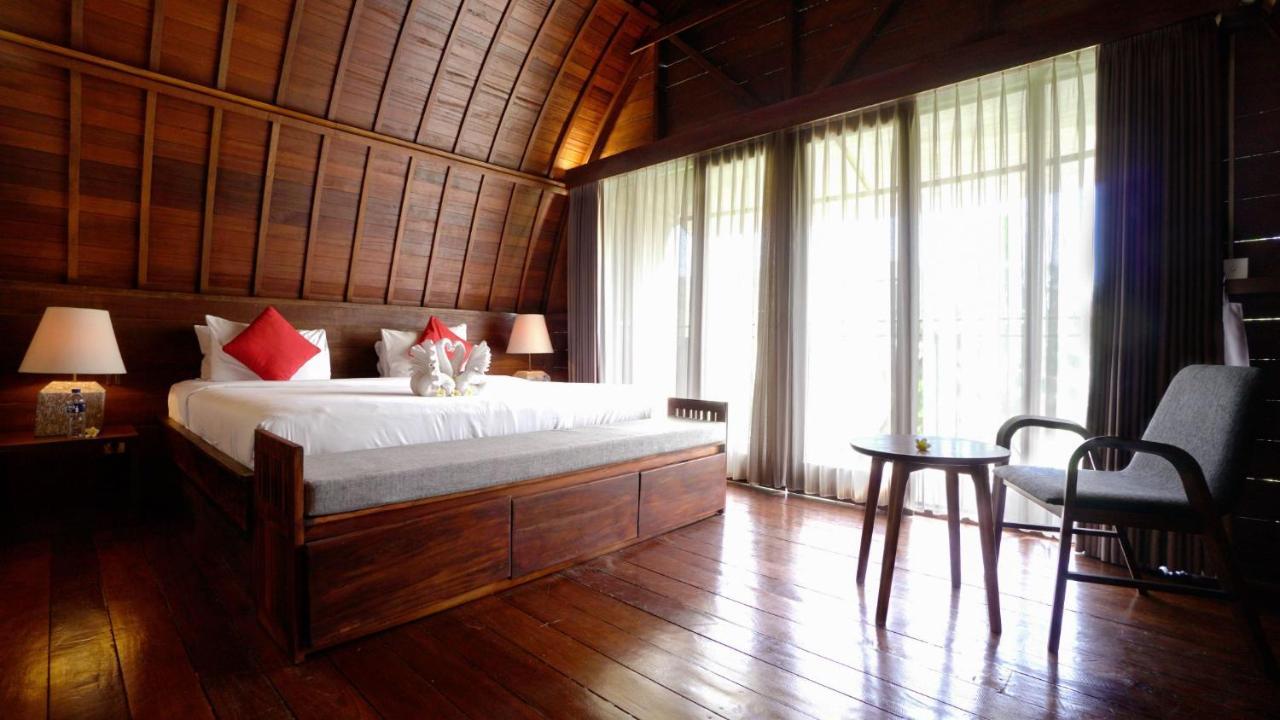 The Lumbung Wood Villa Seminyak  Luaran gambar